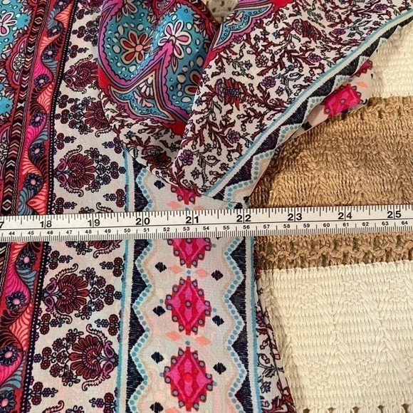 RUE21 Open Back Paisley Blouse with Lace Sleeves. Sheer, lightweight material. - Picture 7 of 7